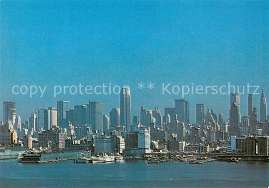 73717507 New York City Skyline of Manhattan