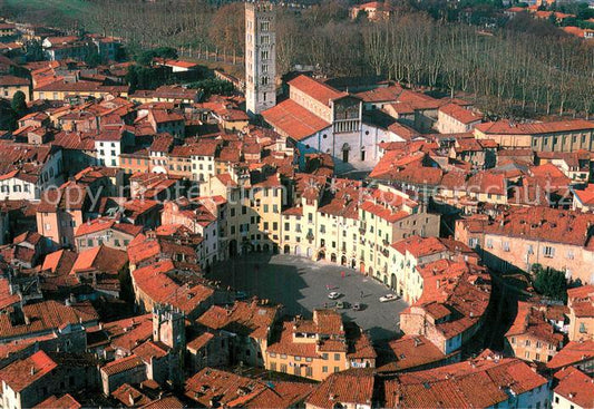 73719593 Lucca Toscana Anfiteatro Romano e Basilica di S Frediano Fliegeraufnahm