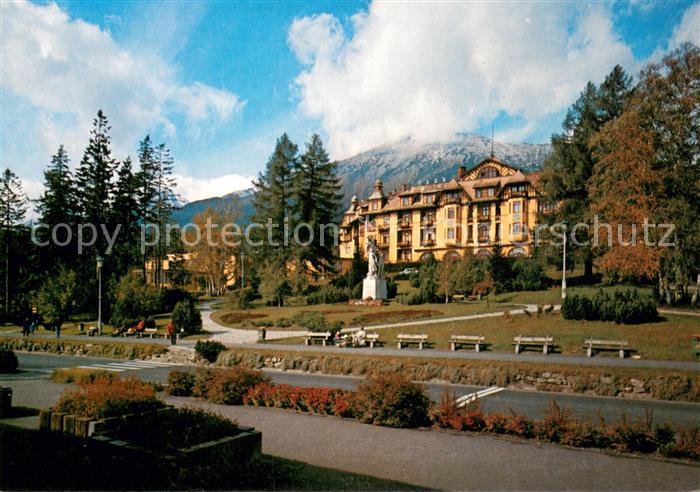 73747744 Vysoke Tatry Hotel Grand v Starom Smokovci v pozadi svah Slavkovskeho s