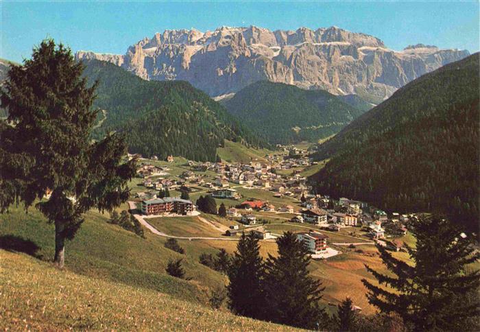 73978294 Selva  Wolkenstein Val Gardena IT Panorama Groednertal gegen Sella Grup