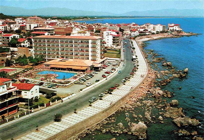 73978498 La Escala Costa Brava ES Paseo Marítimo Hôtel Nieves Mar vista aérea