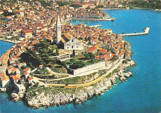 73980933 Rovinj Rovigno Istrien Croatia Altstadt Kirche Halbinsel Hafen