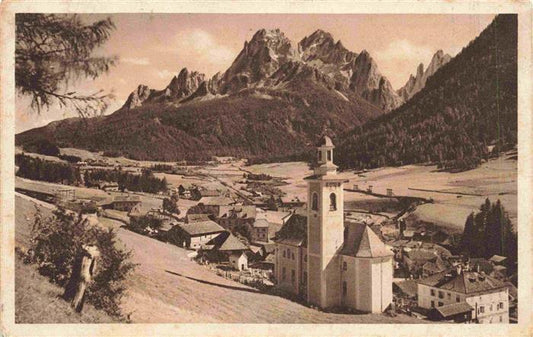 73981342 Sexten Sesto Tyrol du Sud IT Vue panoramique de l'église vers le Fischleintal