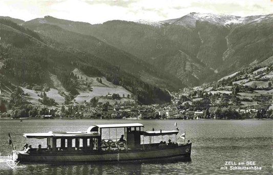 73981406 Zell See AT Panorama Blick ueber den See Fahrgastschiff Blick zur Schmi