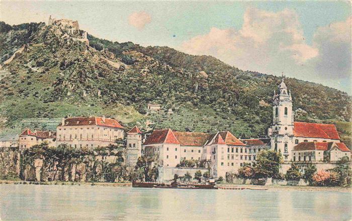 73981422 Duernstein Wachau AT Blick ueber die Donau zur Stadt mit Kirche