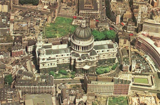 73985314 LONDON UK St Paul's Cathedral from the air