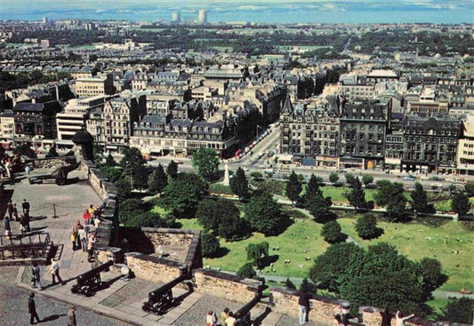 73985341 EDINBURGH  SCOTLAND UK and the Firth of Forth from the Castle remparts