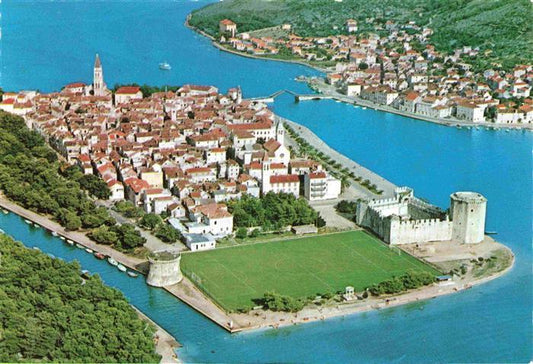 73988136 Trogir Trau Croatie Photo aérienne avec forteresse