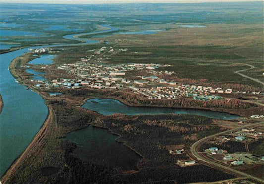 73964668 Photo aérienne d'Inuvik