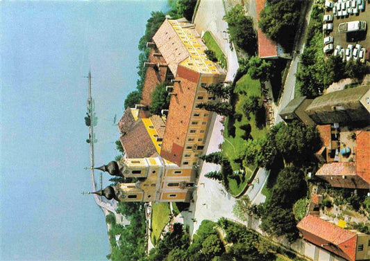 73965944 Photo aérienne de Tihany HU avec l'église abbatiale