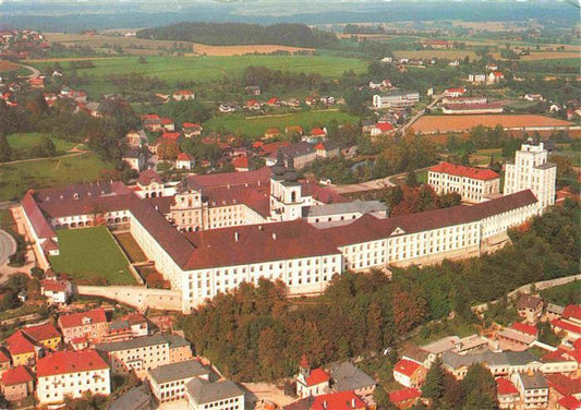 73966300 Kremsmuenster Oberoesterreich AT Benediktinerstift Kremsmuenster Fliege