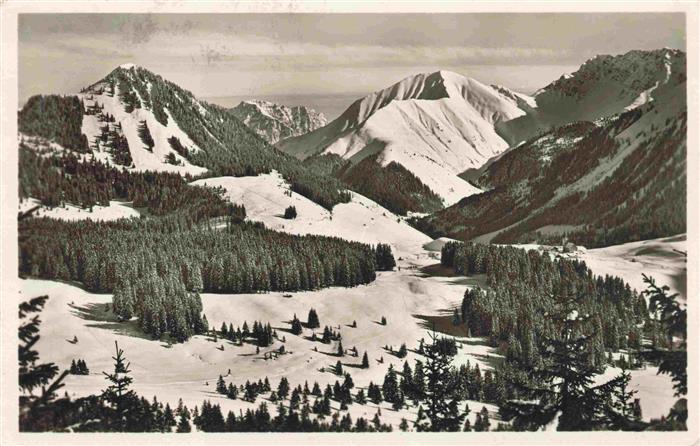 73968947 Berwang Tirol AT Blick v Thaneller mit aelpelekopf Zugspitze Bleispitze