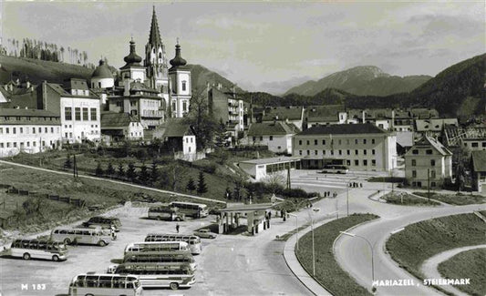 73969617 Mariazell  Steiermark AT Busparkplatz Blick zur Basilika