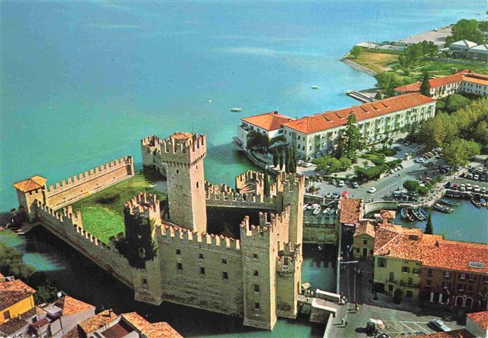 73972496 SIRMIONE Lago di Garda IT Castello Scaligero photo aérienne