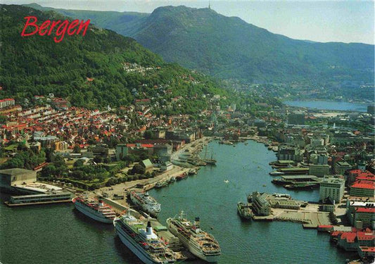 73985417 Bergen Norwegen Panorama Hafen