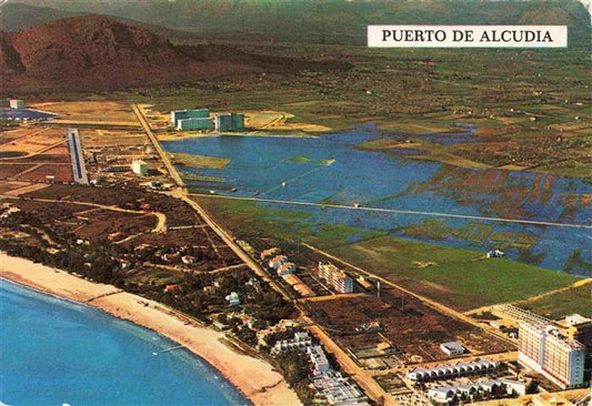 73985846 Puerto de Alcudia Mallorca ES Vista aérea