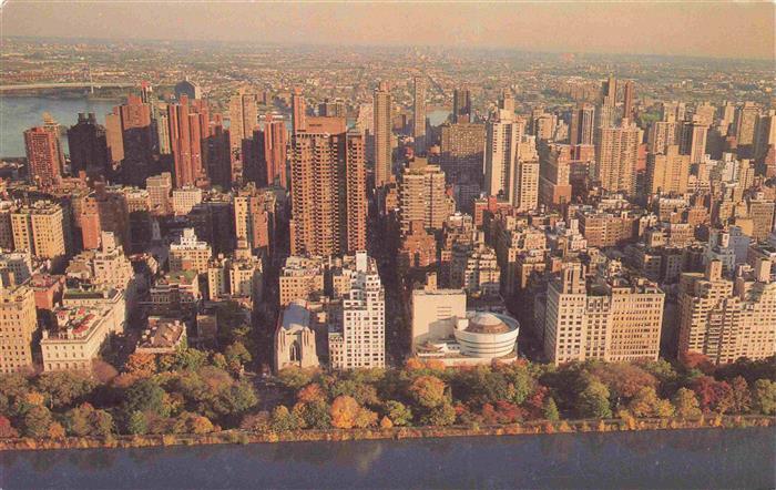 73995422 NEW YORK City USA Aerial view of the Solomon R Guggenheim Museum