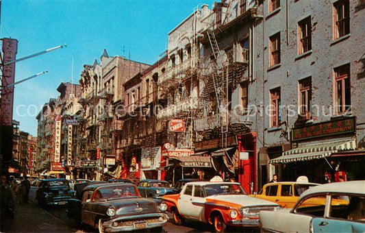 73761610 Chinatown New York City Doyer Street