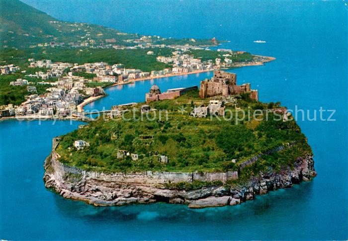 73775489 Ischia IT Fliegeraufnahme Panorama u. Aragonisches Schloss