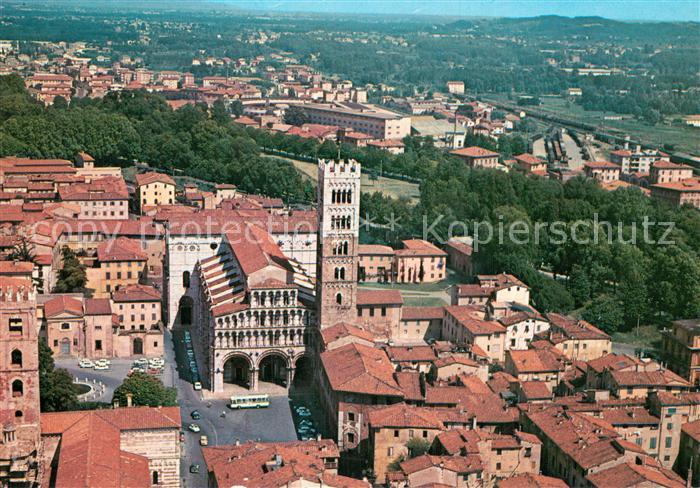 73775508 Lucca Toscana IT Fliegeraufnahme Hl. Martin