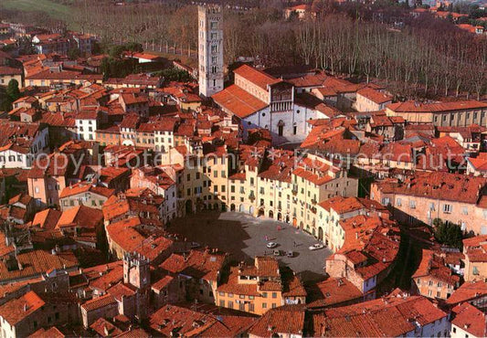 73787801 Lucca Toscana IT Anfiteatro Romano e Basilica di San Frediano Fliegerau