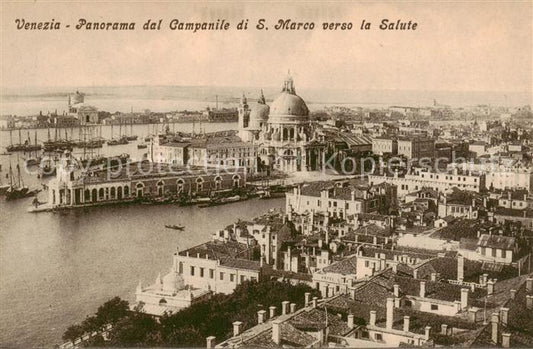 73788671 Venezia Venedig Panorama dal Campanile di S. Marco verso la Salute