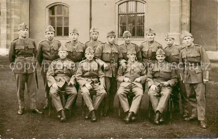 73841356 Militaria Schweiz Soldaten gruppen foto