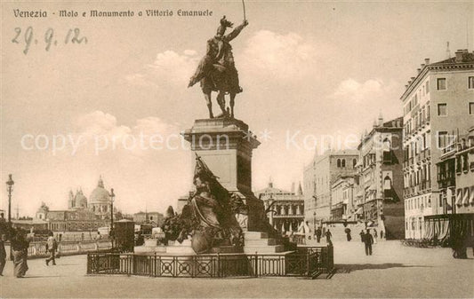 73807979 Venezia Venedig Molo e Monumento e Vittorio Emanuele