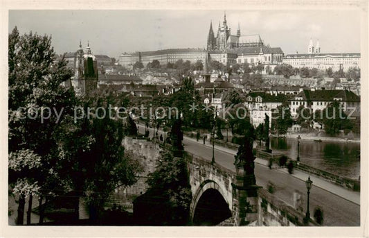 73811292 Praha Prahy Prague Karlsbruecke mit Hradschin