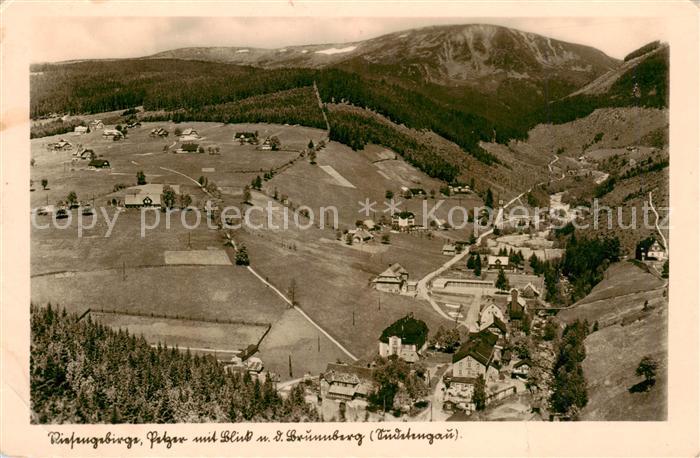 73818289 Petzer Riesengebirge CZ mit Blick zum Brunnberg