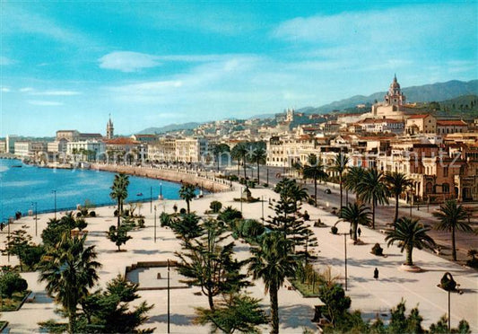 73823822 Messina Sicilia La passeggiata del lungomare e la Piazza