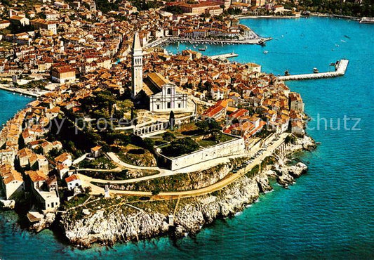 73828983 Rovinj Rovigno Istrien Croatia Altstadt Halbinsel Kirche Festung