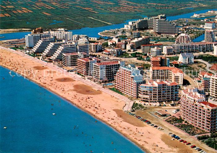 73844165 Rosas Costa Brava Cataluna ES Zona hotelera vista aéea