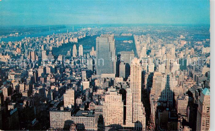 73848336 New York City Looking from Empire State Building Observatory