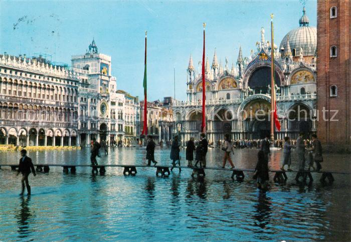 73856220 Venezia Venedig Eccezionale alta marea in Piazza San Marco