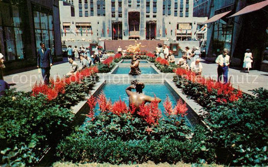 73860777 New York City Garden Plaza of Rockefeller Center