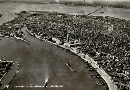 73880095 Venezia Venedig Panorama e retroterra veduta aerea