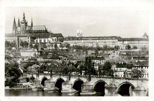 73879174 Praha Prahy Prague Stadtbild mit Hradcany Prager Burg