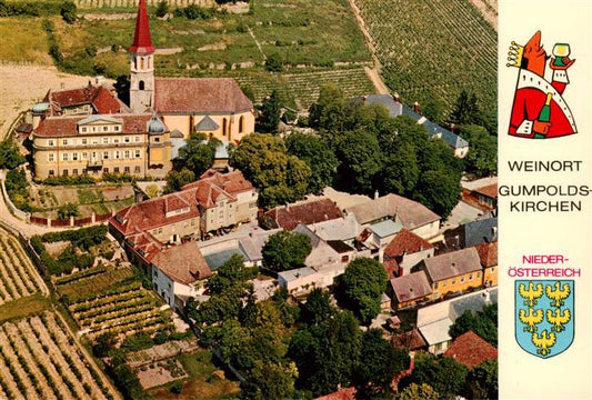 73884904 Gumpoldskirchen Niederoesterreich Fliegeraufnahme mit Kirche