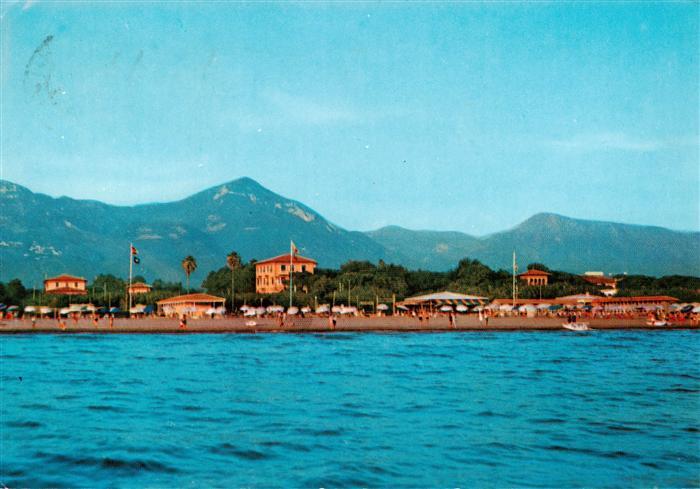 73910851 Marina di  Pietrasanta Lucca Toscana IT Spiaggia e Alpi Apuane