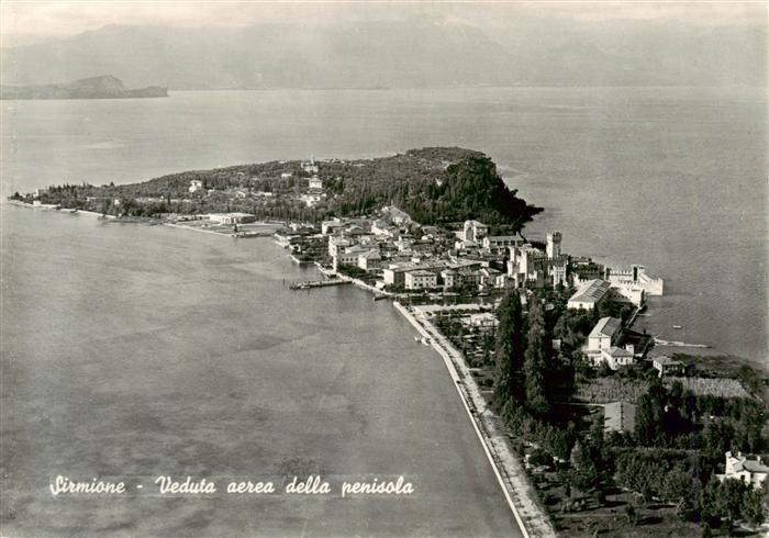 73914073 Sirmione Lago di Garda Veduta aerea della penisola