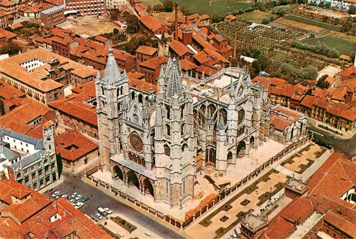 73941956 Leon Castilla y Leon ES photo aérienne avec Cathédrale