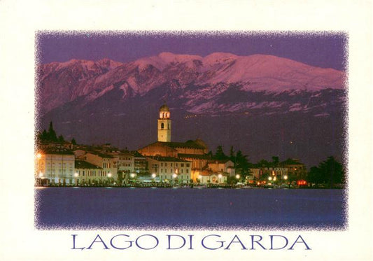 73944924 Salo Lago di Garda IT Ansicht vom See aus Nachtaufnahme